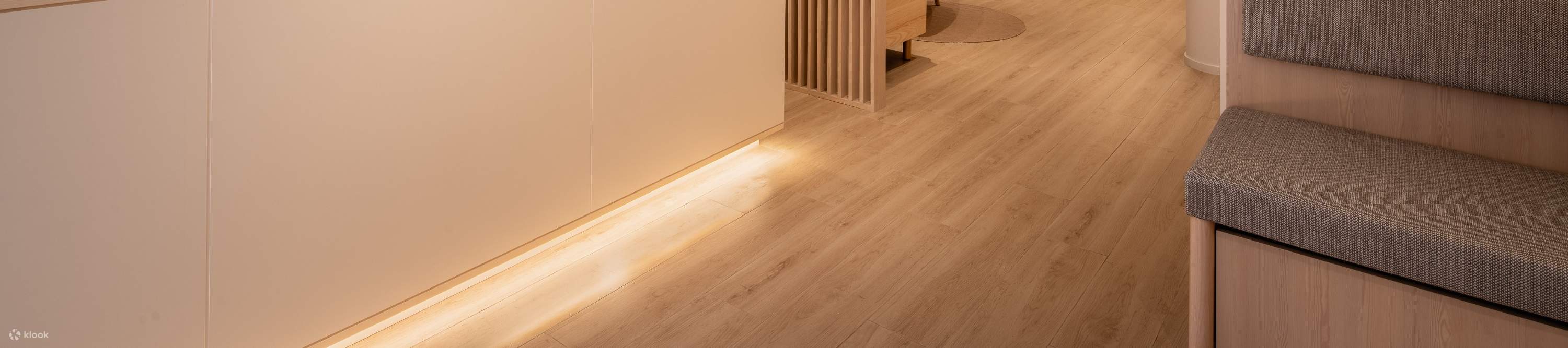 Me Time Massage, cửa hàng massage 2 tầng lớn, Đồng La Loan, causeway bay, hk spa. hk massage